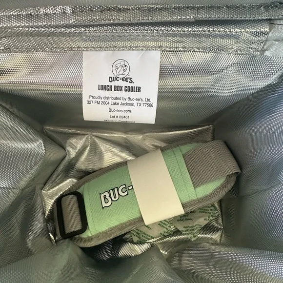 Buc-ee’s Lunch Box Cooler - Picture 4 of 6